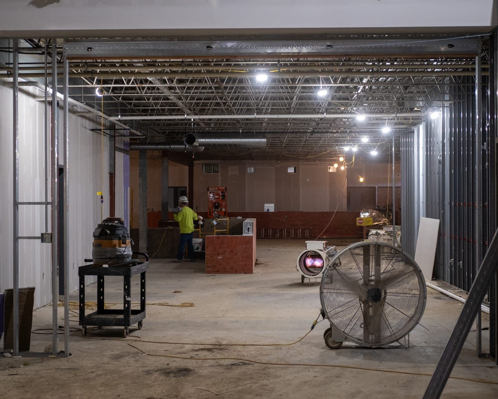 The dining room and bar area taking shape